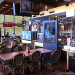 모텔 Coffee Fellows West