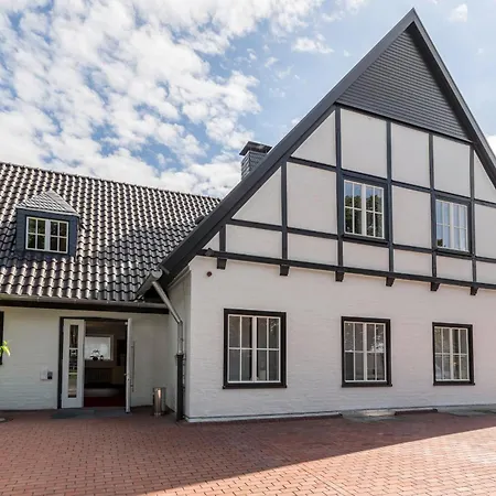 Coffee Fellows West Motel