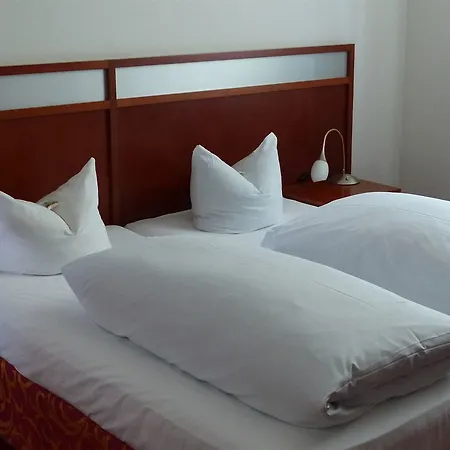 Coffee Fellows West Motel 3*