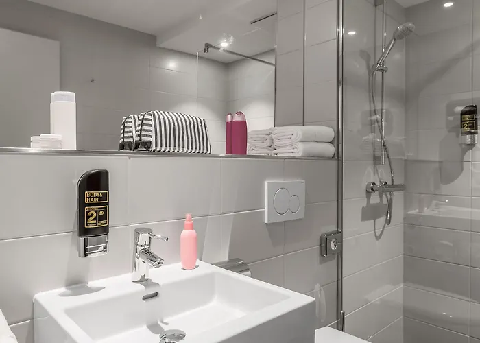 Coffee Fellows West Μοτέλ