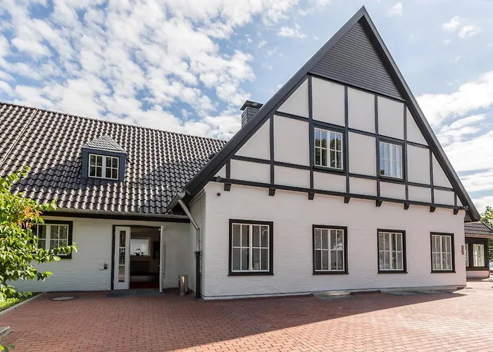 Coffee Fellows West Motel