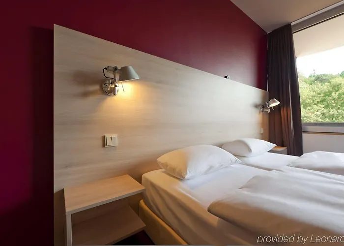 Coffee Fellows West Μοτέλ