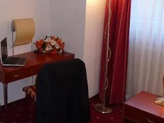 Coffee Fellows West Μοτέλ 3*